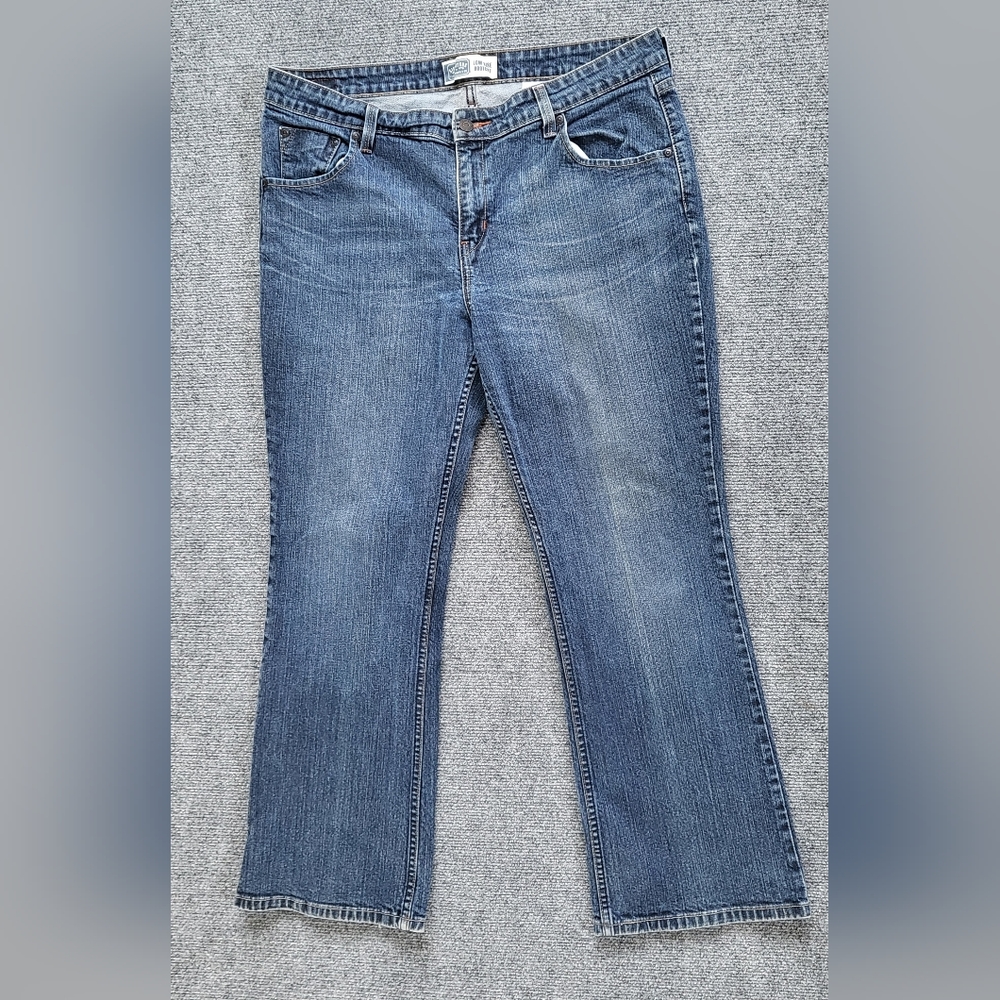 Levi's Women's 16 Short Misses Levi Strauss Signature Low Rise Bootcut Jeans